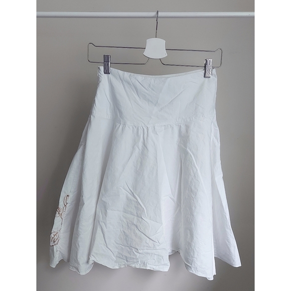 COSTA BLANCA | White Embroidered Skirt - Picture 2 of 7